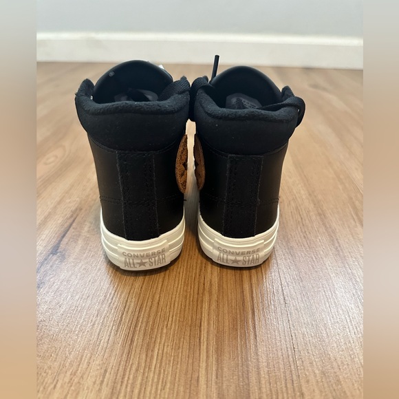 Converse Leather High Tops Toddler Size 11 NIB - Picture 5 of 6